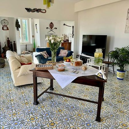 ヴィーコ・エクエンセ Vesuvio View Bed & Breakfast エクステリア 写真