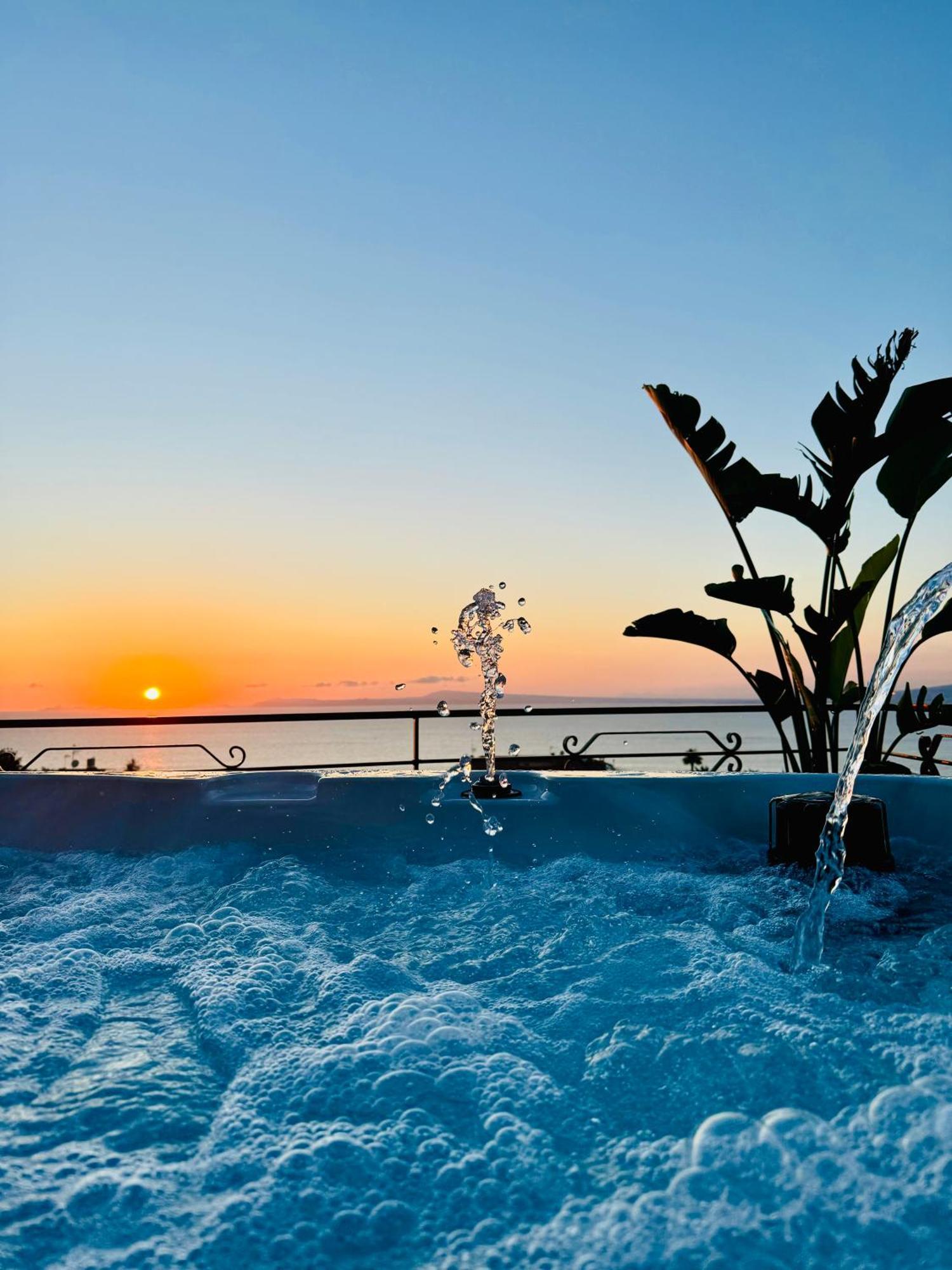 ヴィーコ・エクエンセ Vesuvio View Bed & Breakfast エクステリア 写真